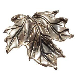 Silver Maple Leaf Vintage Brooch Veined Unmarked 1.5 inches